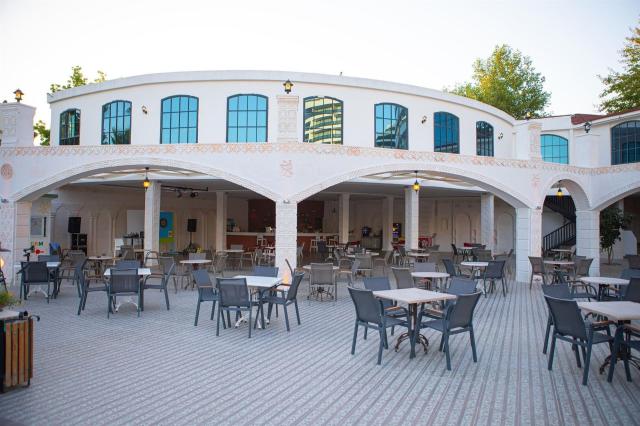 Raymar Resort