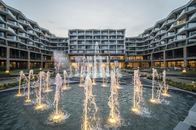 Wave Resort