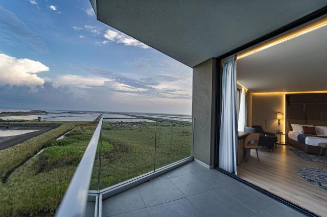 Wave Resort
