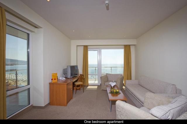 Evrika Beach Club Hotel