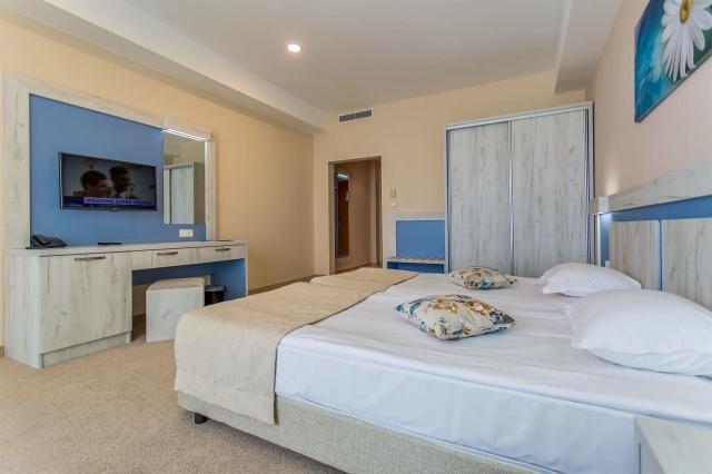 Evrika Beach Club Hotel