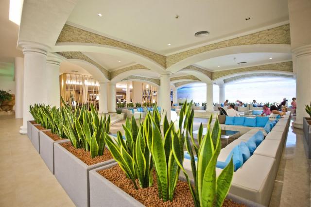 Evrika Beach Club Hotel