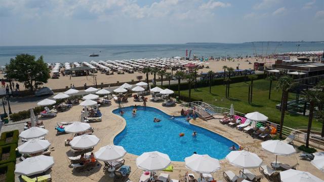 Evrika Beach Club Hotel