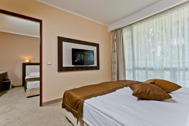 Evrika Beach Club Hotel