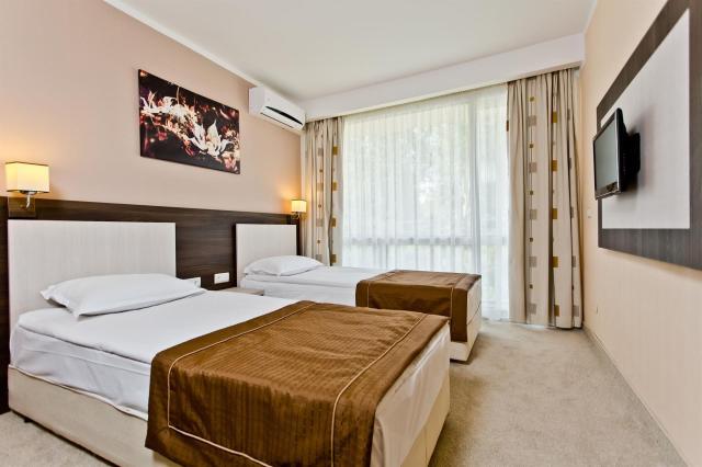 Evrika Beach Club Hotel