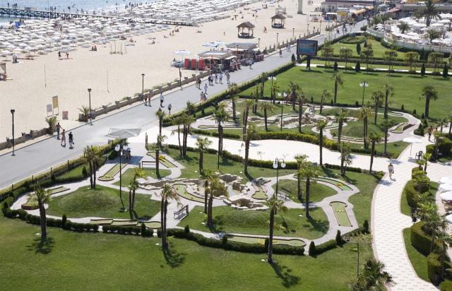 Majestic Beach Resort
