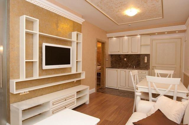 Golden Ina Hotel
