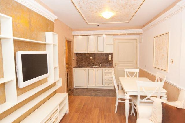Golden Ina Hotel