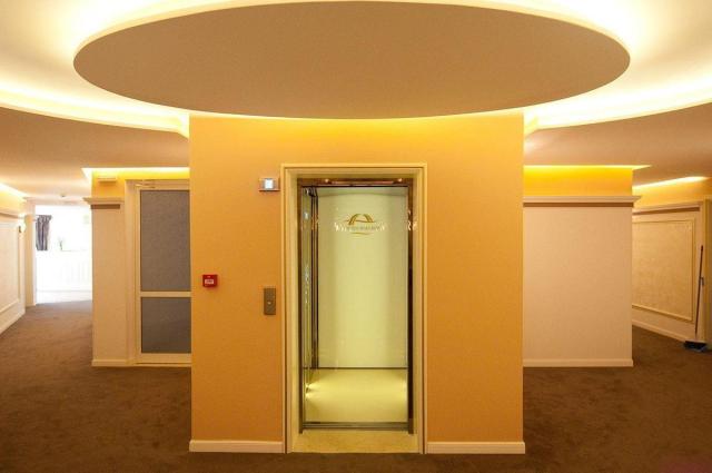 Golden Ina Hotel