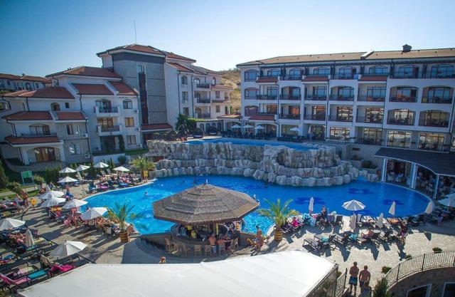 Vineyards Hotel