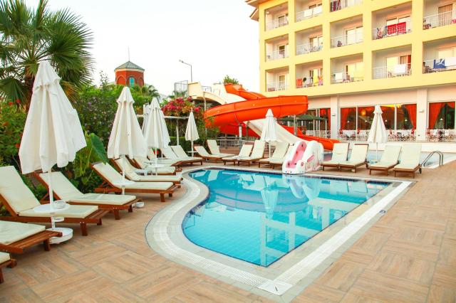 Pine House Hotel 