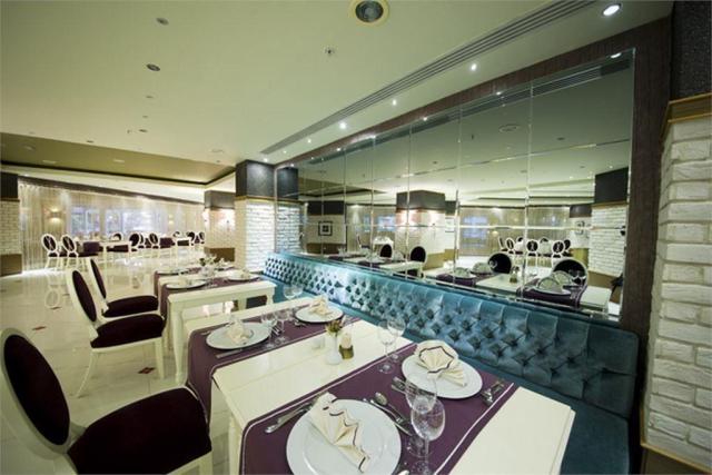 Limak Lara De Luxe Hotel