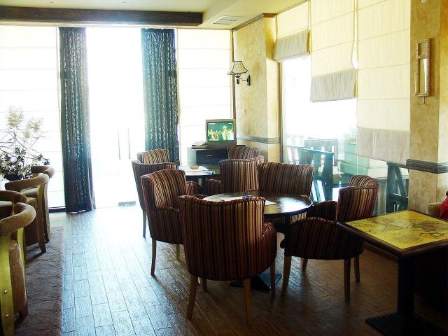 Golden Dreams Aparthotel