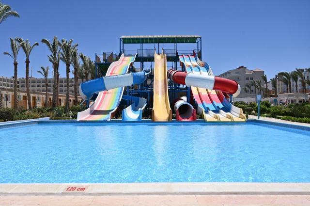 Riviera Aqua Park Resort