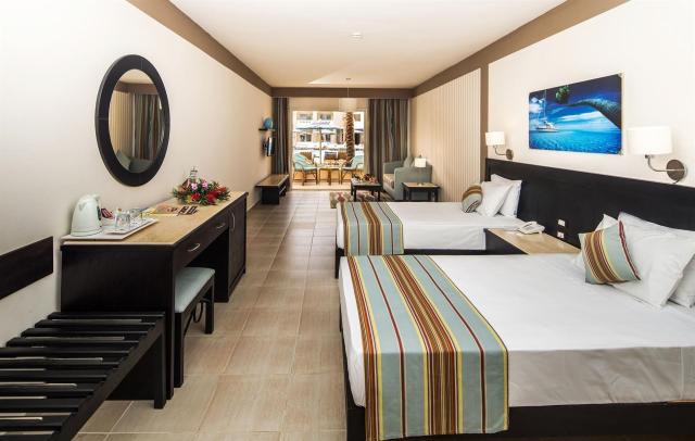 El Karma Aqua Beach Resort
