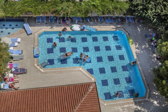 Trendy Hotels Side Beach