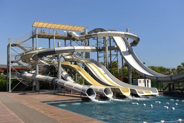 Jacaranda Luxury Resort
