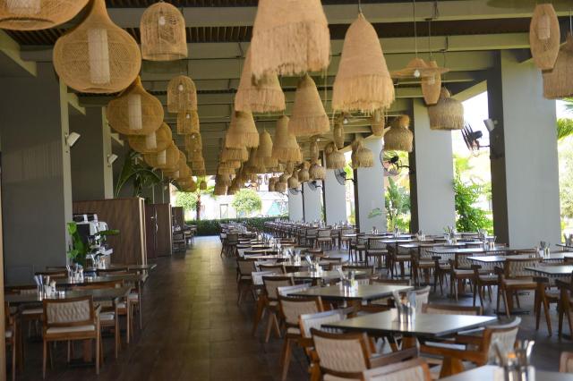 Jacaranda Luxury Resort