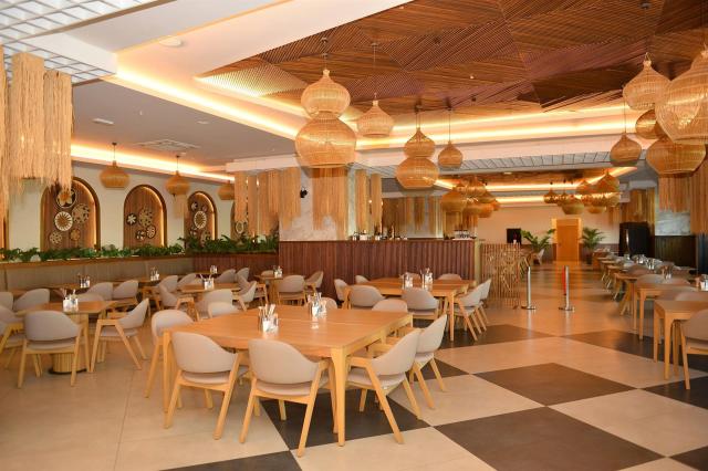 Jacaranda Luxury Resort