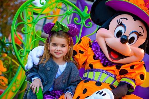 Disneyland csoportosan, párizsi városnézéssel 2026 április - Disney Hotel Cheyenne ***