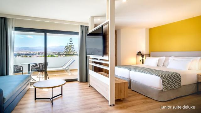 Barcelo Margaritas Royal Level