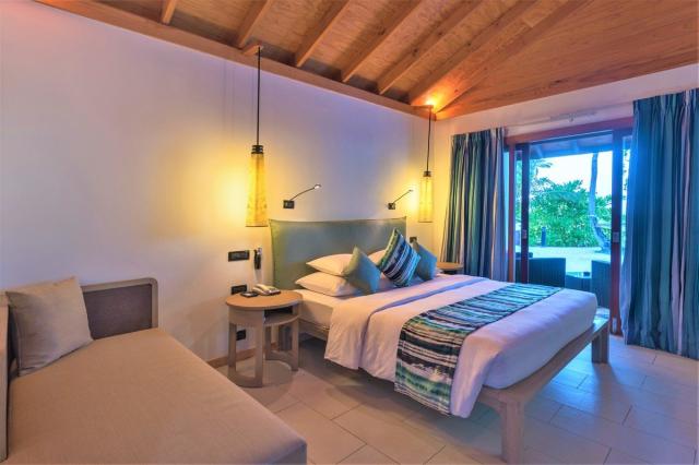 Vilamendhoo Island Resort & Spa