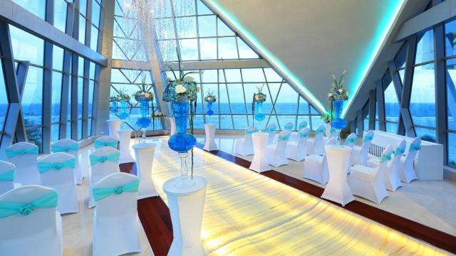 Samabe Bali Suites & Villas