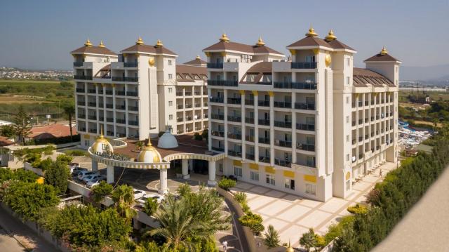 Lake & River Side Hotel & Spa