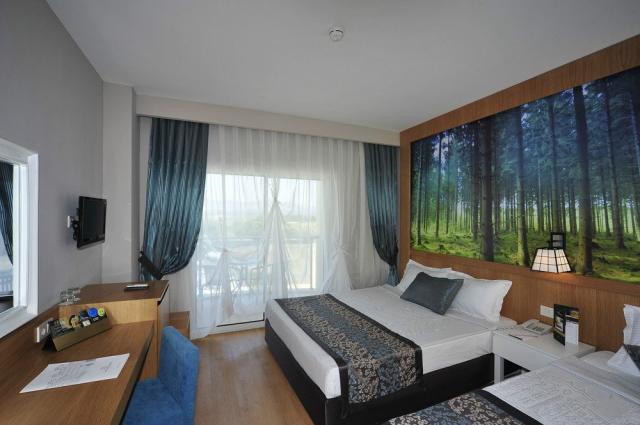Lake & River Side Hotel & Spa