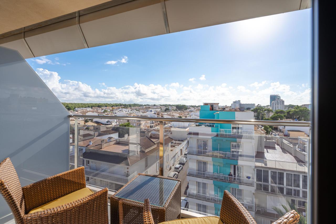 056-RV-view-from-the-room-single-room-standard-street-view-sing