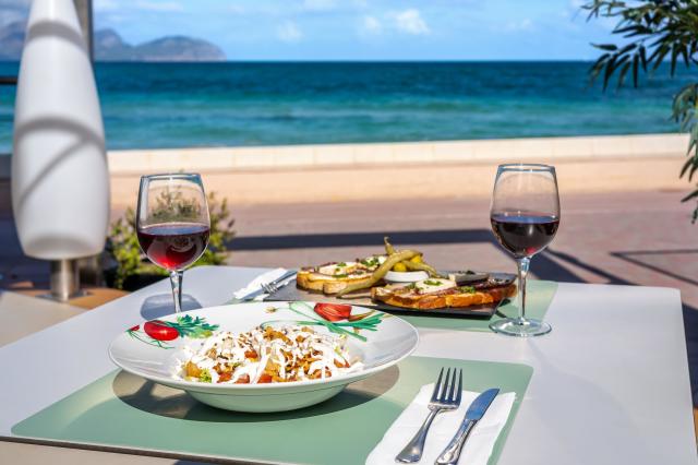 033-R-restaurant_120347714