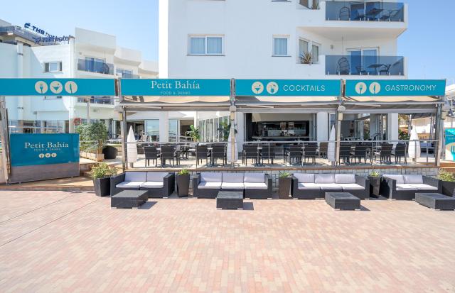 007-R-restaurant_116919922