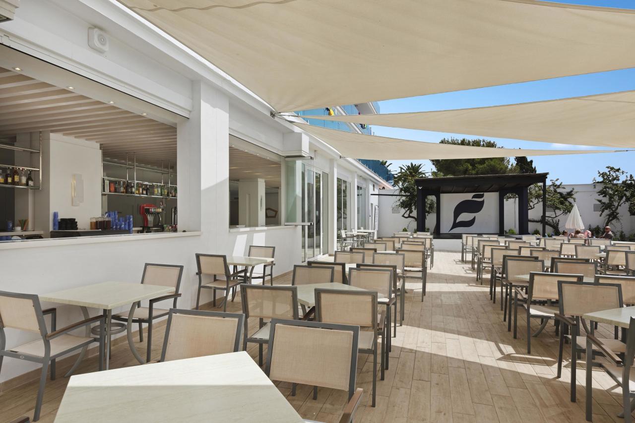 019-R-restaurant_110553177