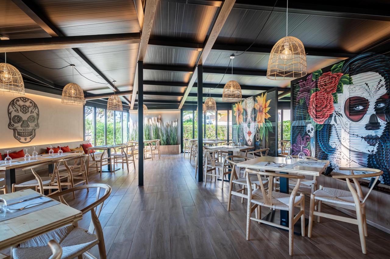 020-R-restaurant_110553134