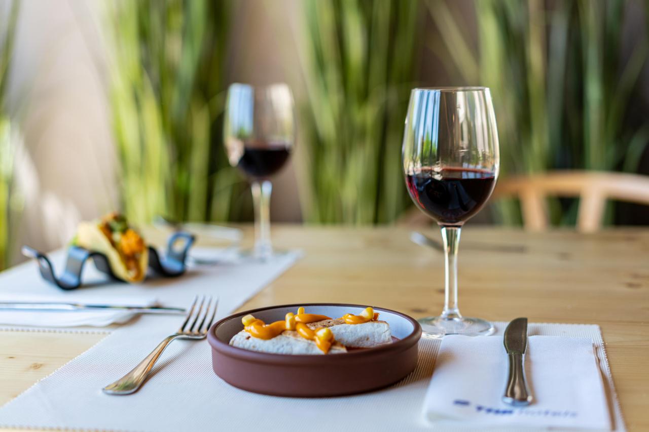023-R-restaurant_110553136