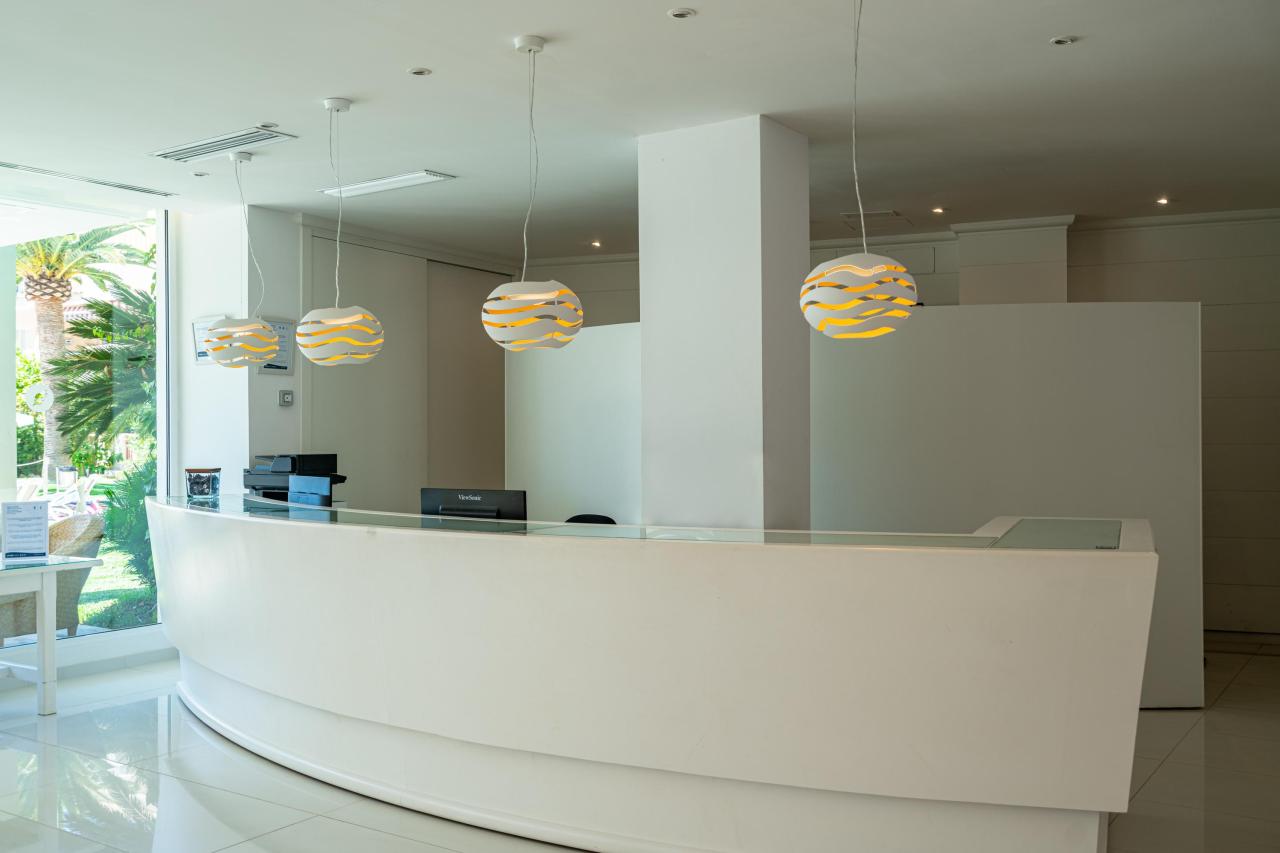 004-L-lounge-lobby_110553150