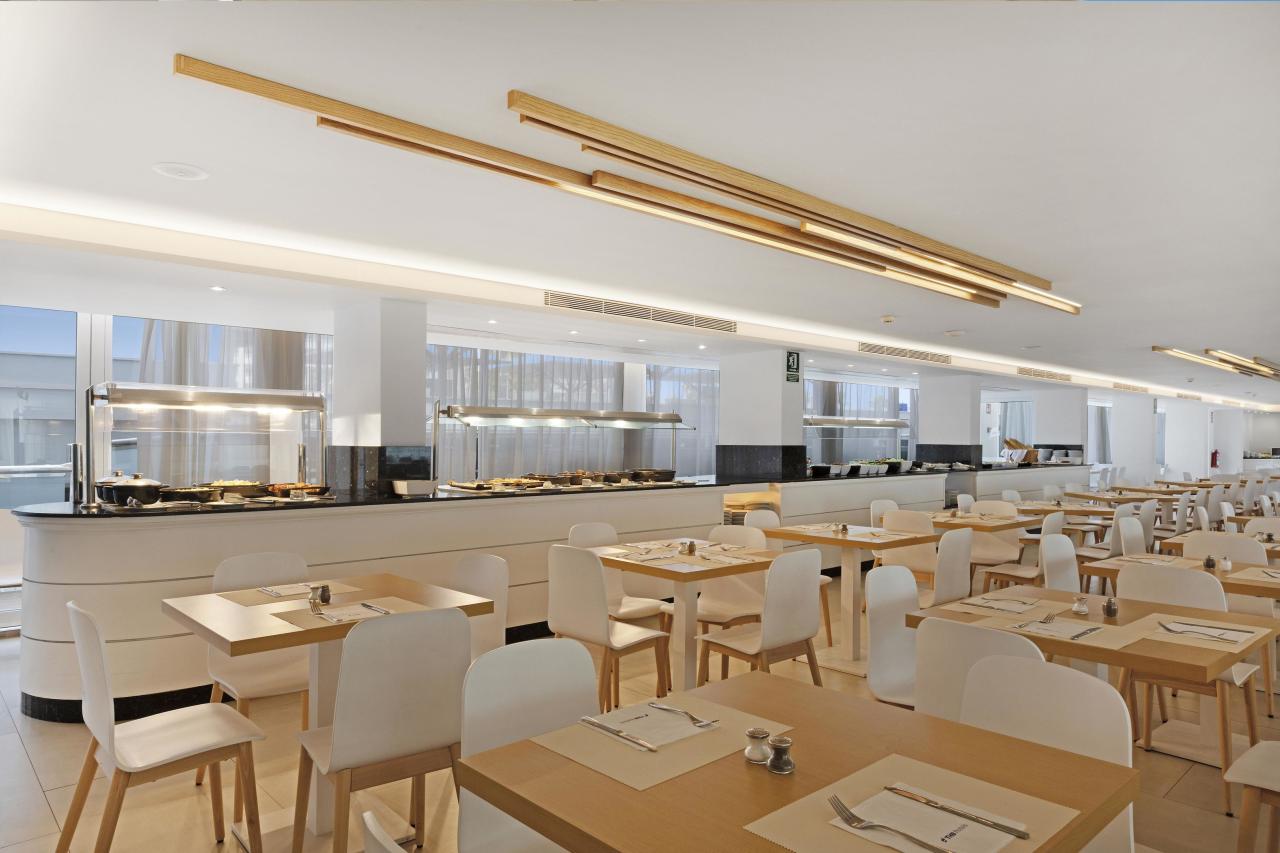 009-R-restaurant_110553158