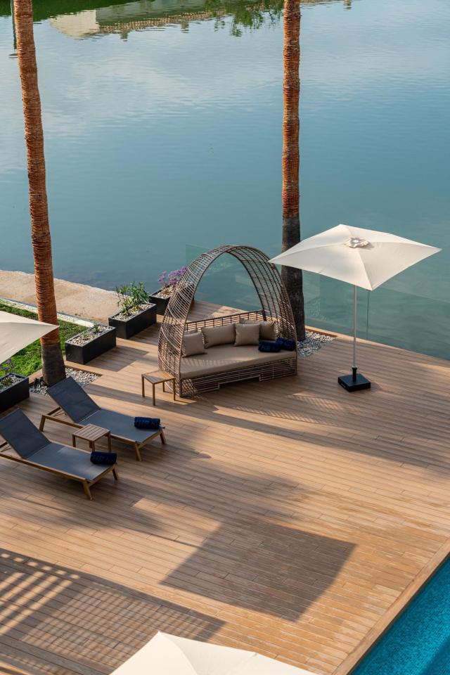 015-TE-terrace_109611549