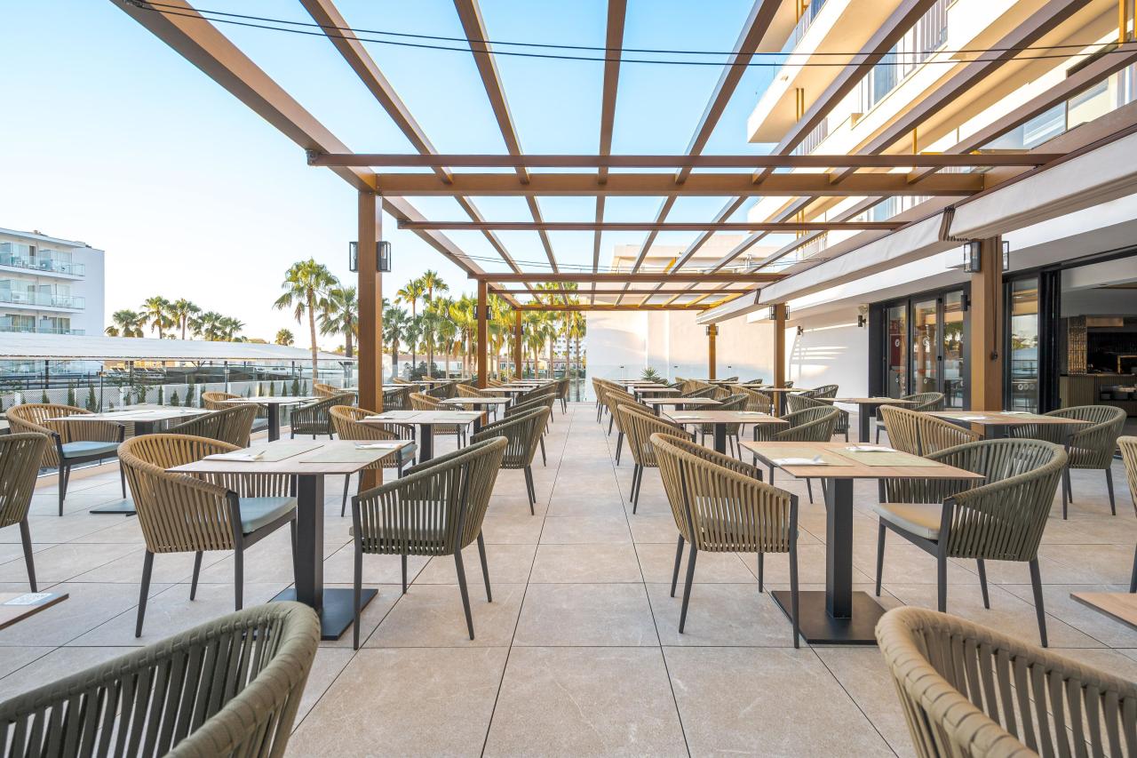 017-R-restaurant_117008664