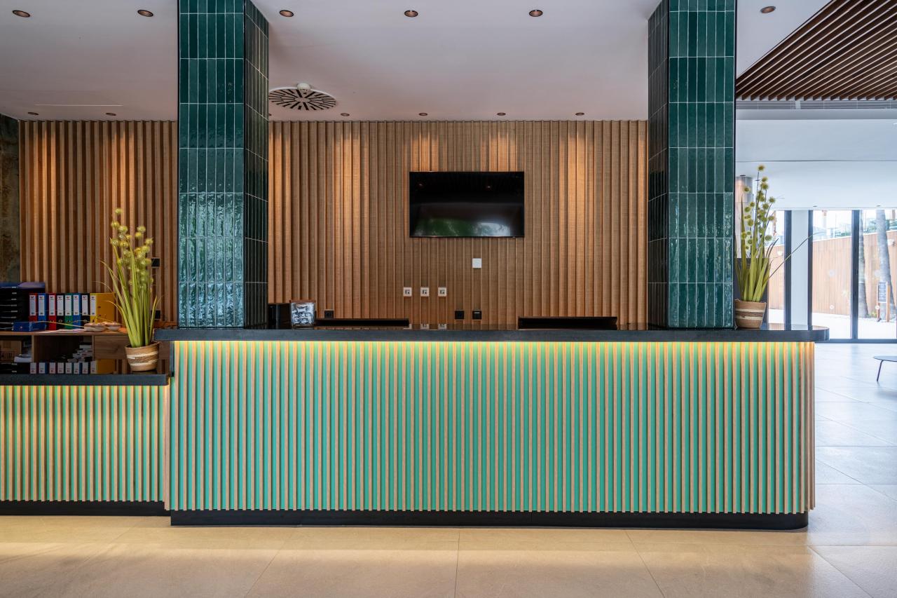 020-L-lounge-lobby_109611638