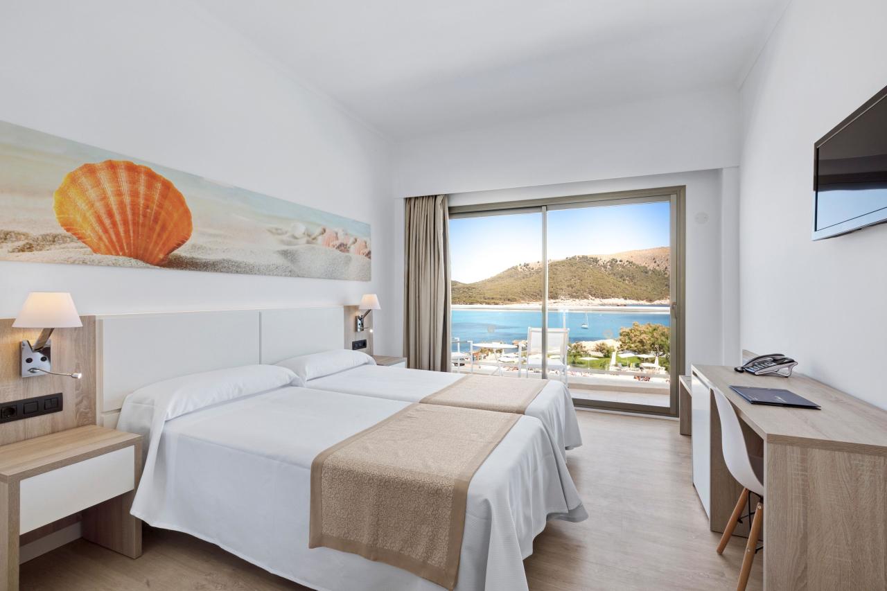 034-W-room-example-double-room-standard-sea-view-double-room-se