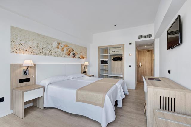 027-W-room-example-double-room-standard-double-room-standard-ro
