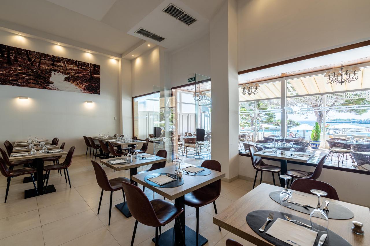 014-R-restaurant_109938644