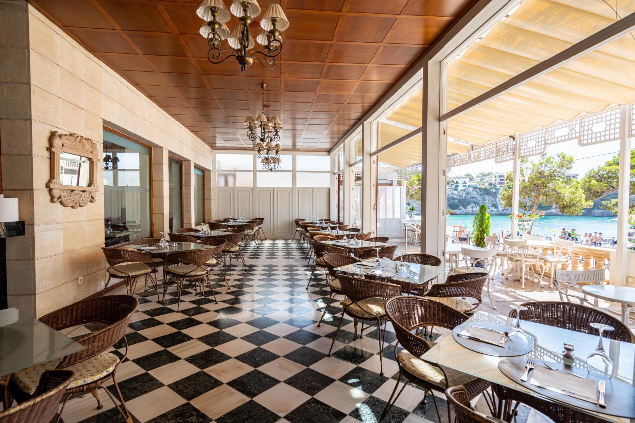 015-R-restaurant_109938655