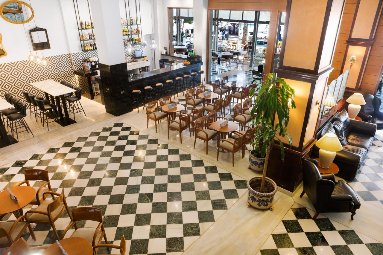 020-L-lounge-lobby_109938671