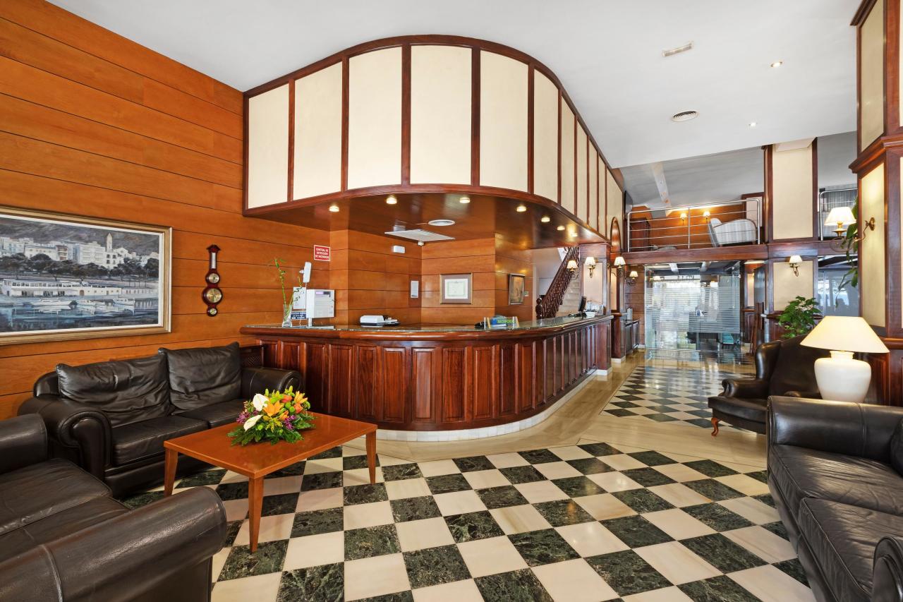 003-L-lounge-lobby_109938600