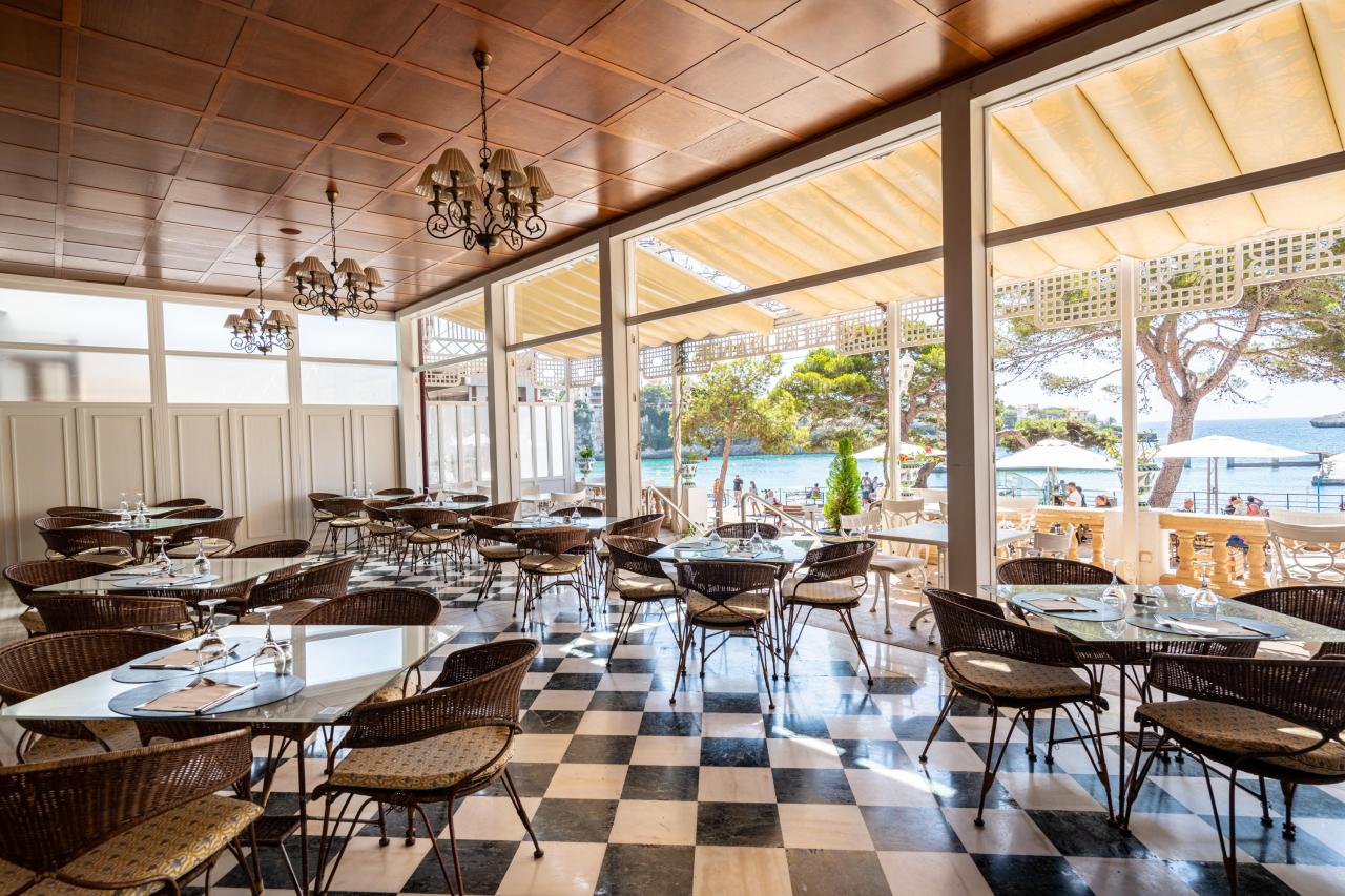 004-R-restaurant_109938649