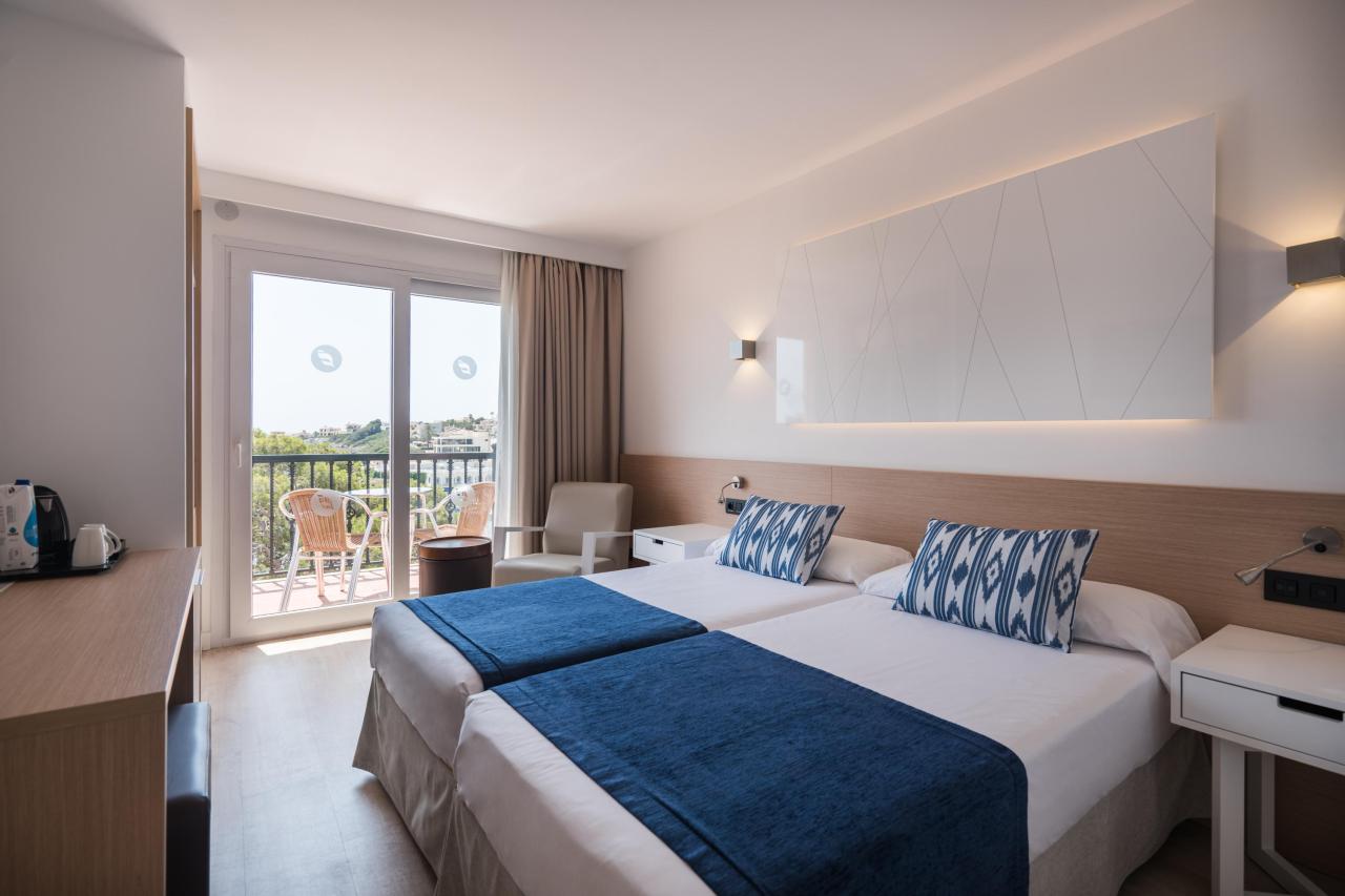 045-W-room-example-double-room-standard-double-room_109939012