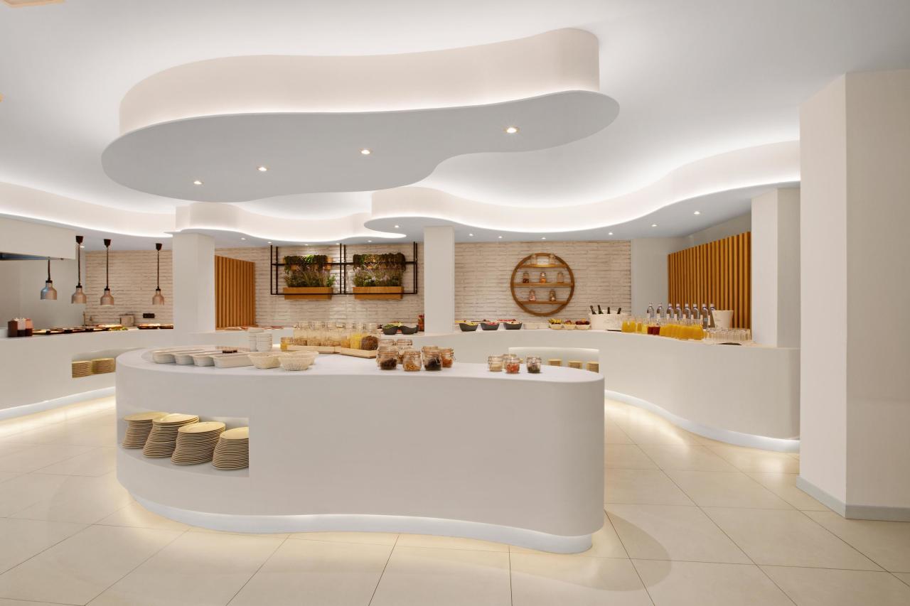 008-R-restaurant_109938807