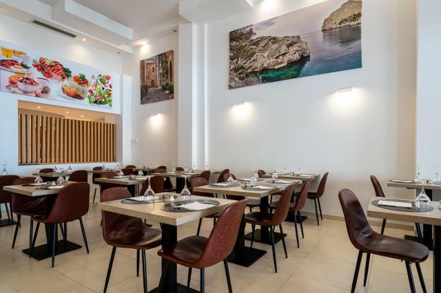 013-R-restaurant_109938637